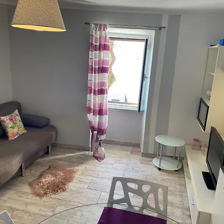 Apartment Baska Lägenhet *